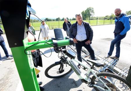 OTVORITEV E POLNILNICE ZA E KOLESA 14 FOTO LJUBO VUKELIČ